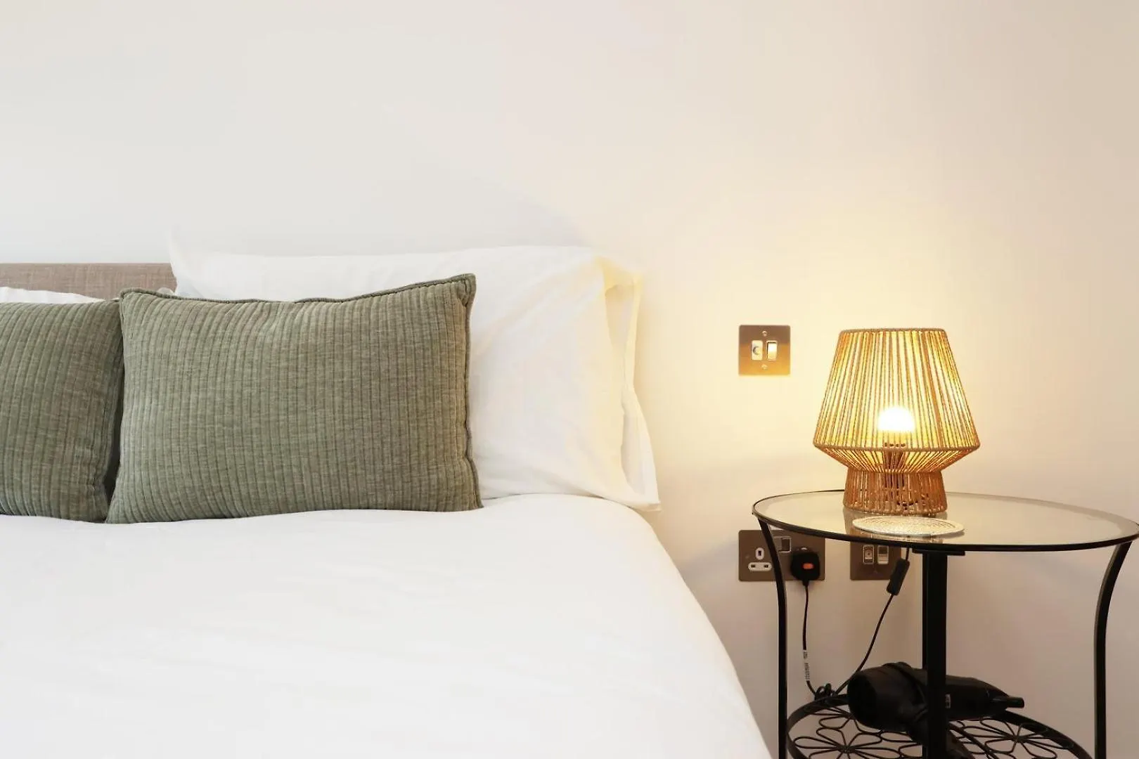 Central Cardiff Stay Near Everything! Apartman