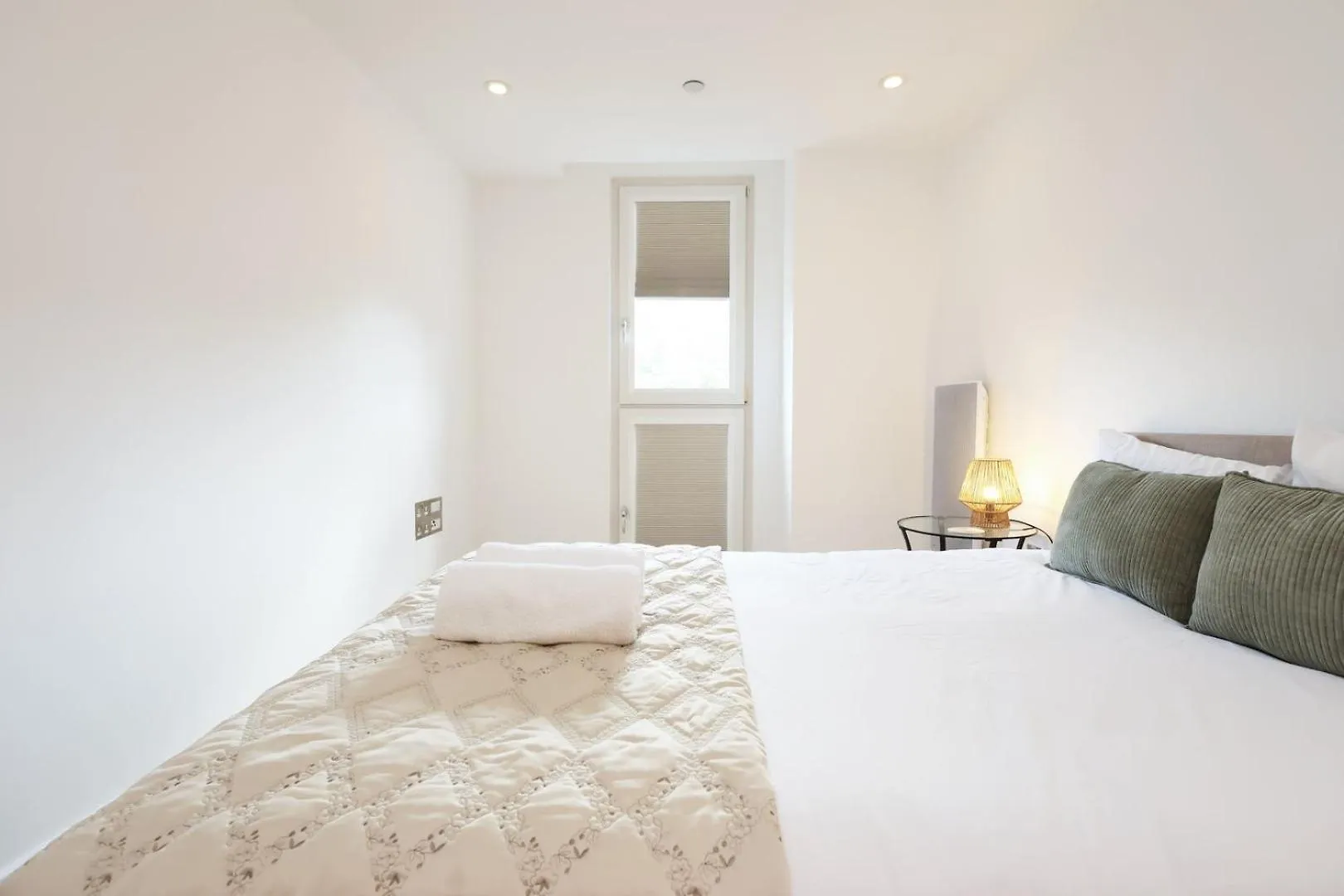 Central Cardiff Stay Near Everything! Apartman